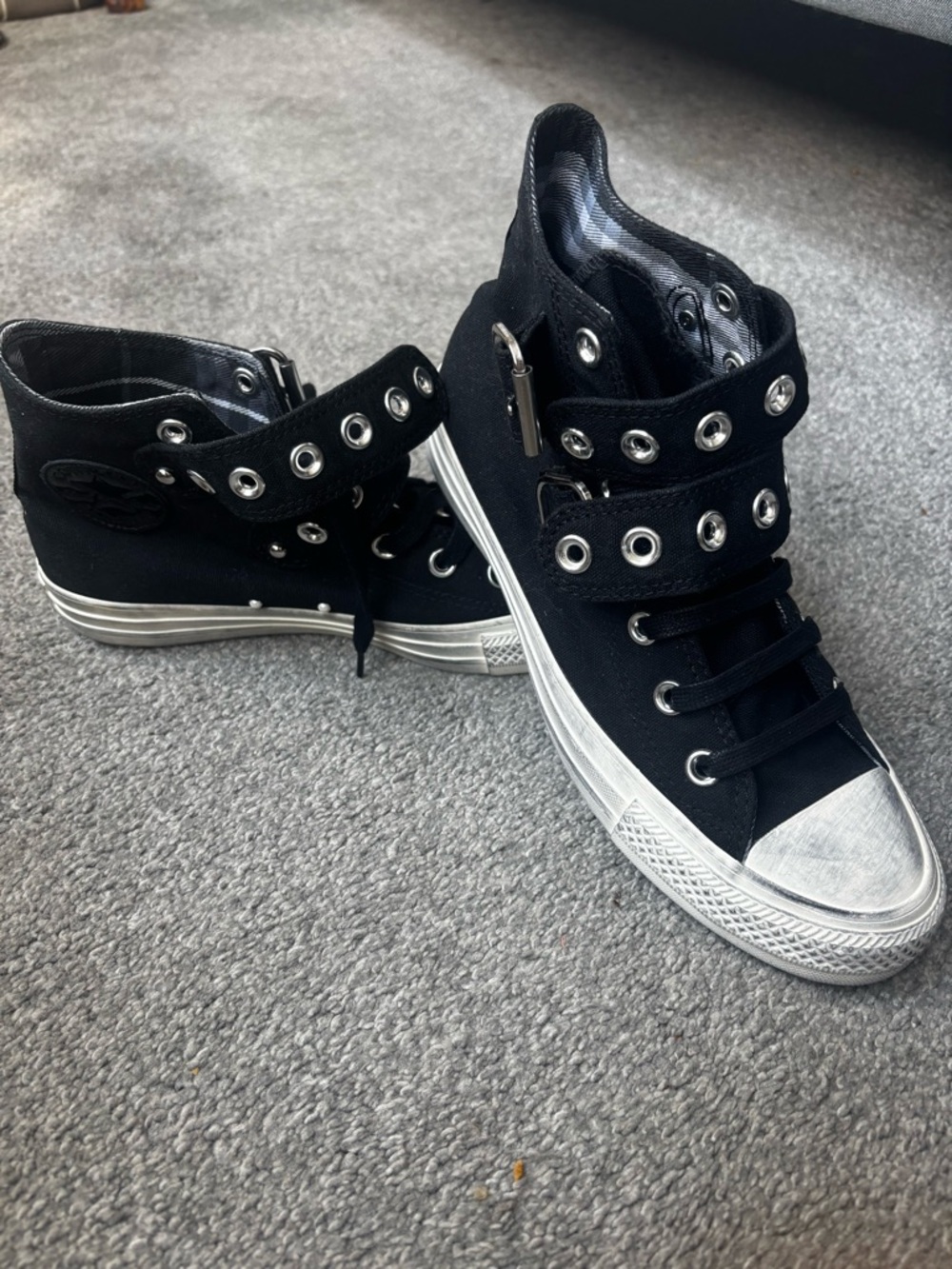 Limited edition!Converse Black Canvas Sneakers with Double Buckle Straps - Picture 12 of 12